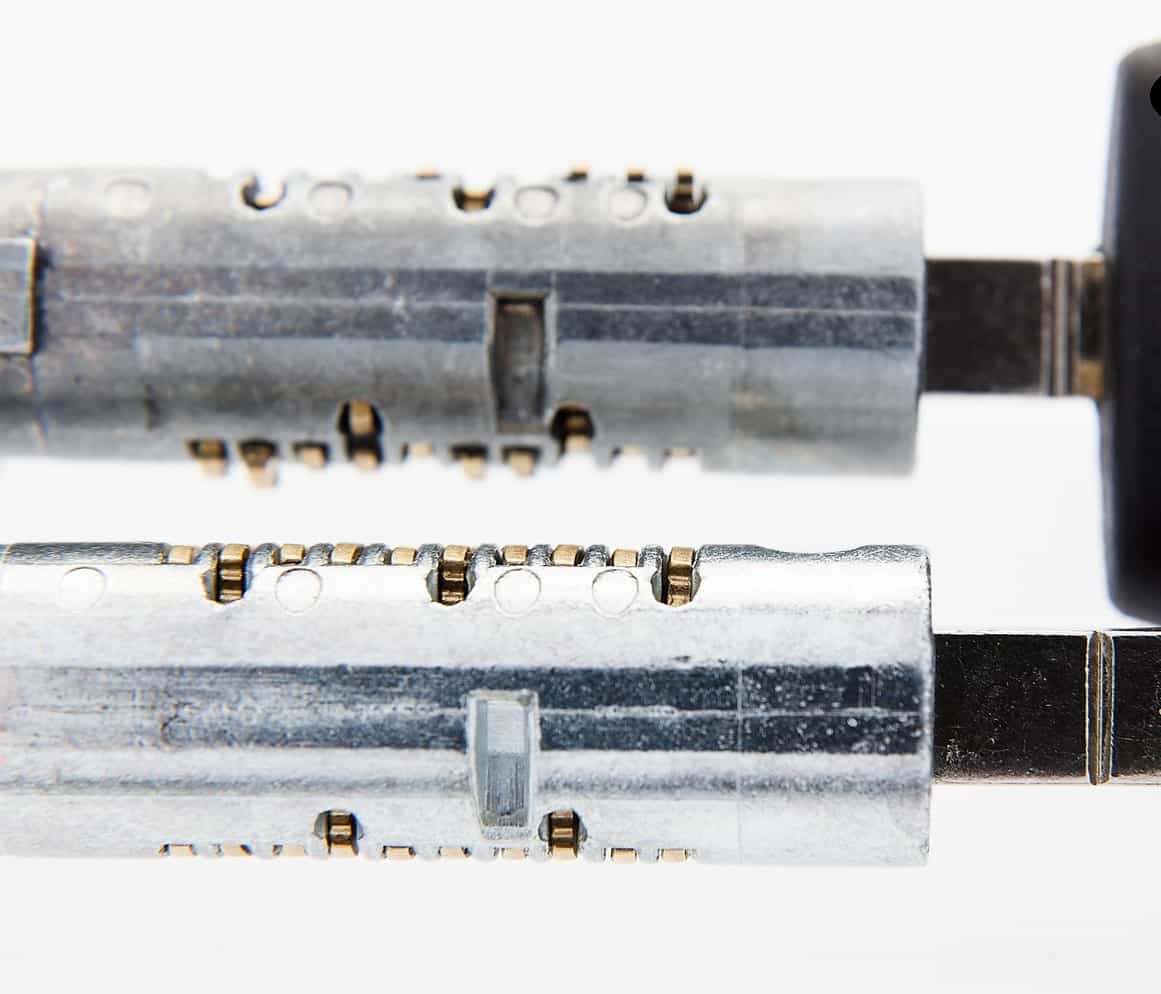 Ford Transit Custom Key Stuck in ignition Lincoln Car Key Man